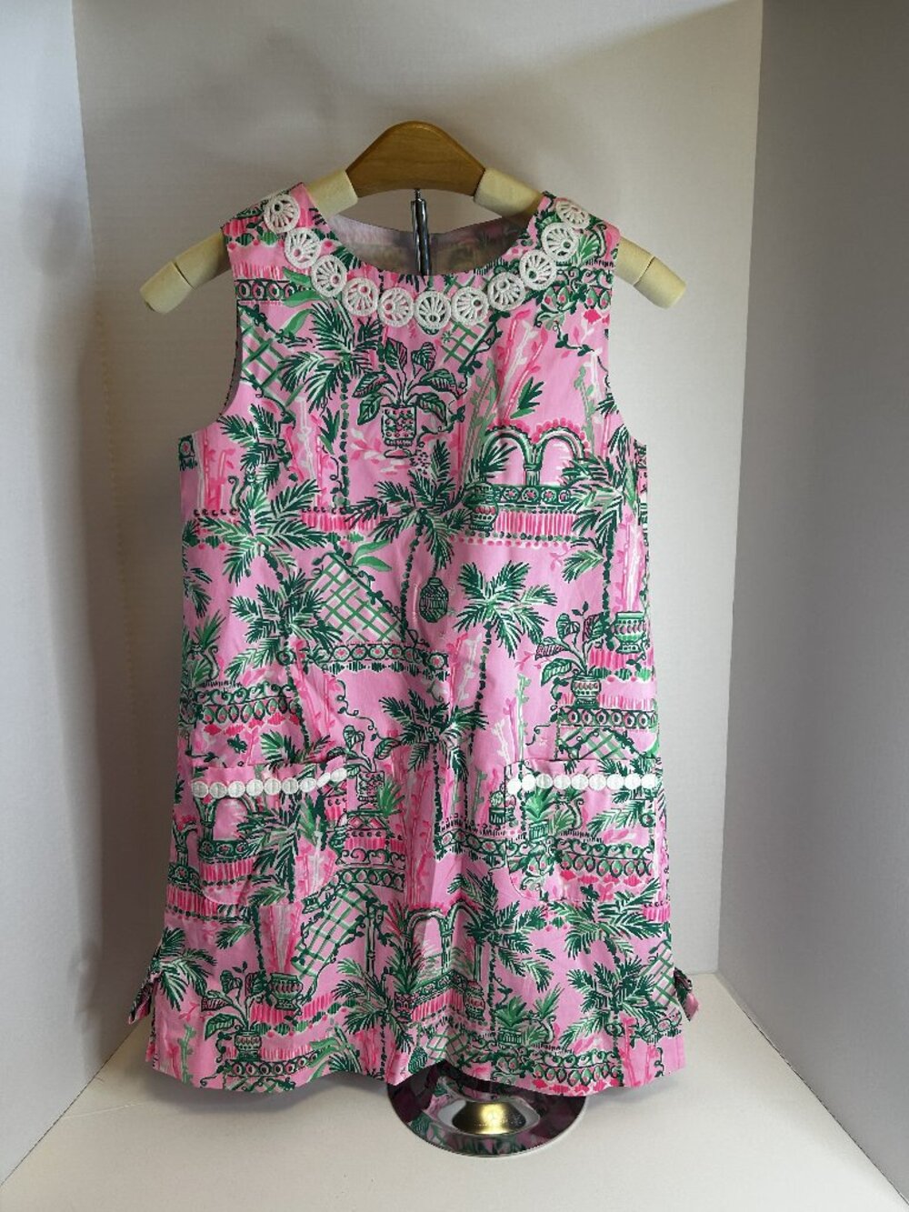 Size 10 NWT, Little Lilly Classic Shift, Pattern: Mandevilla Baby Always Wor